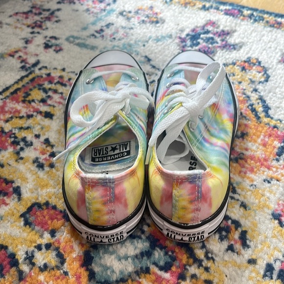 NWOT girls tie-dye converse - Picture 3 of 4
